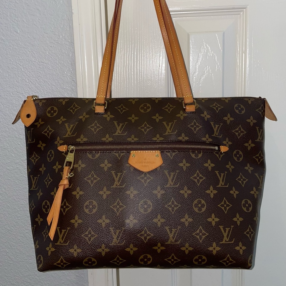 Louis Vuitton Iena tote. Used but good condition. Authentic, no receipt or box